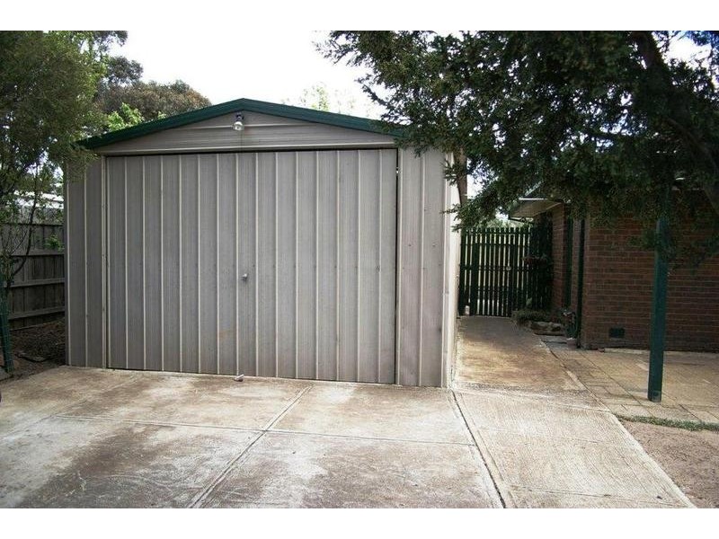9 Leichardt Street, Sunbury VIC 3429