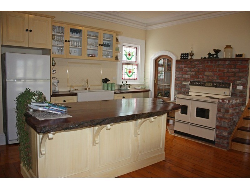 42 Brook Street, Sunbury VIC 3429