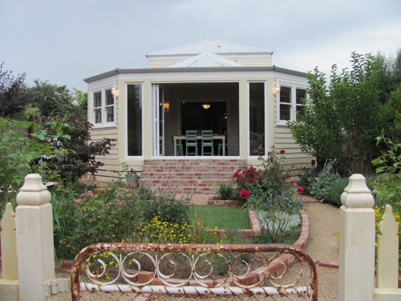42 Brook Street, Sunbury VIC 3429