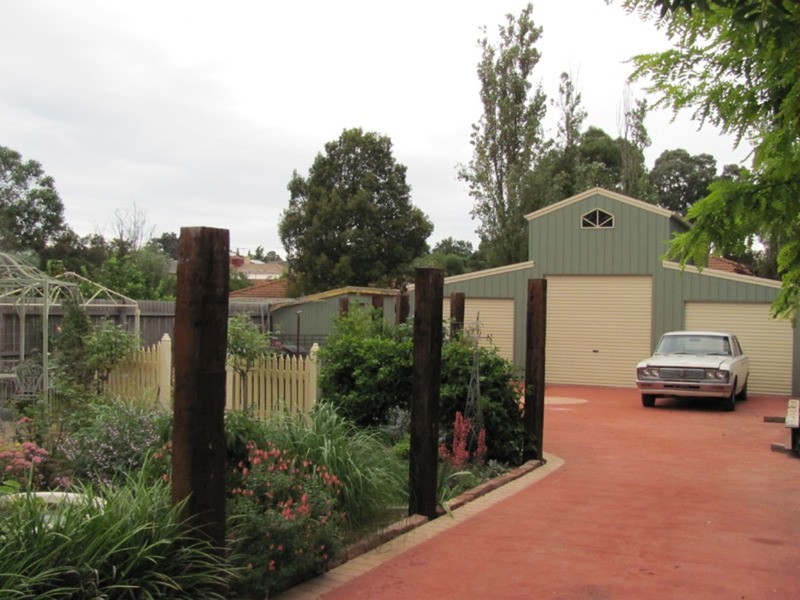 42 Brook Street, Sunbury VIC 3429