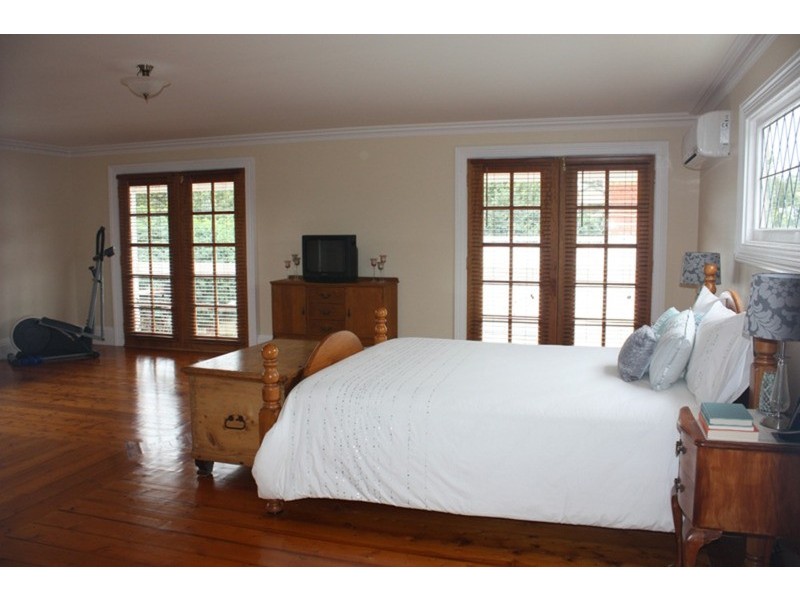 42 Brook Street, Sunbury VIC 3429