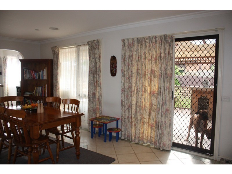 6 Harcourt Close, Sunbury VIC 3429