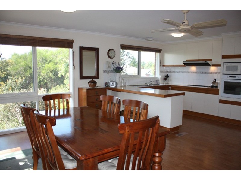 11 Atkinson Close, Sunbury VIC 3429