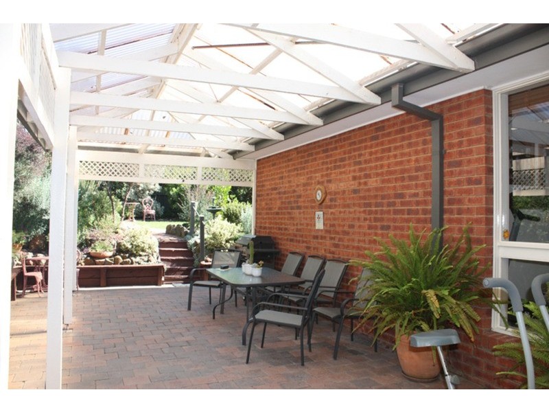 11 Atkinson Close, Sunbury VIC 3429