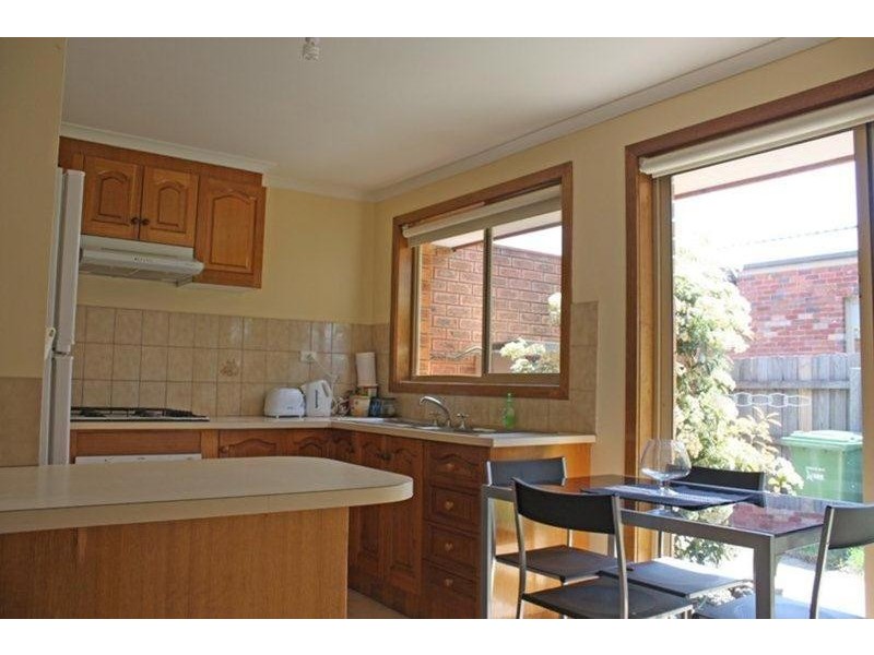 1/16 Horne Street, Sunbury VIC 3429