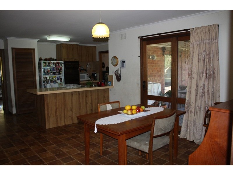 4 Stonehaven Close, Sunbury VIC 3429