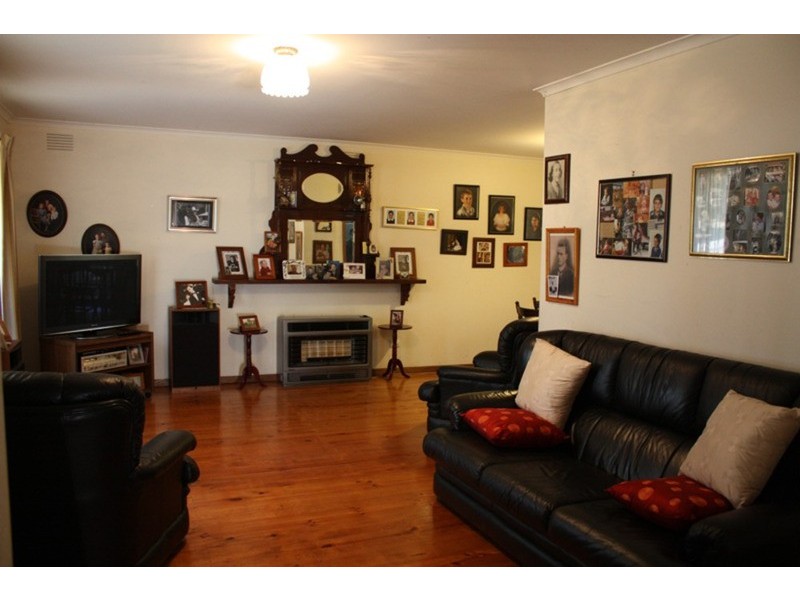 4 Stonehaven Close, Sunbury VIC 3429