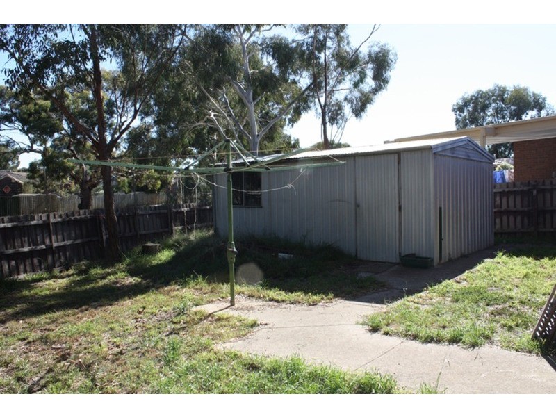 4 Stonehaven Close, Sunbury VIC 3429