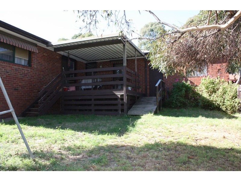 4 Stonehaven Close, Sunbury VIC 3429