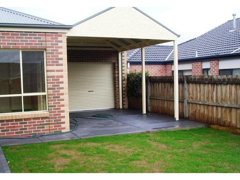 6 Bluegum Way, Sunbury VIC 3429