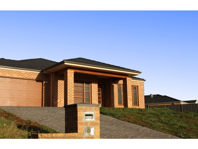 23 Shaw Drive, Romsey VIC 3434