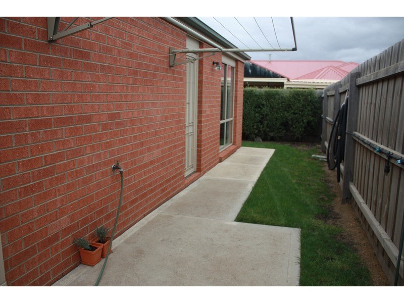 4 Kippax Street, Sunbury VIC 3429