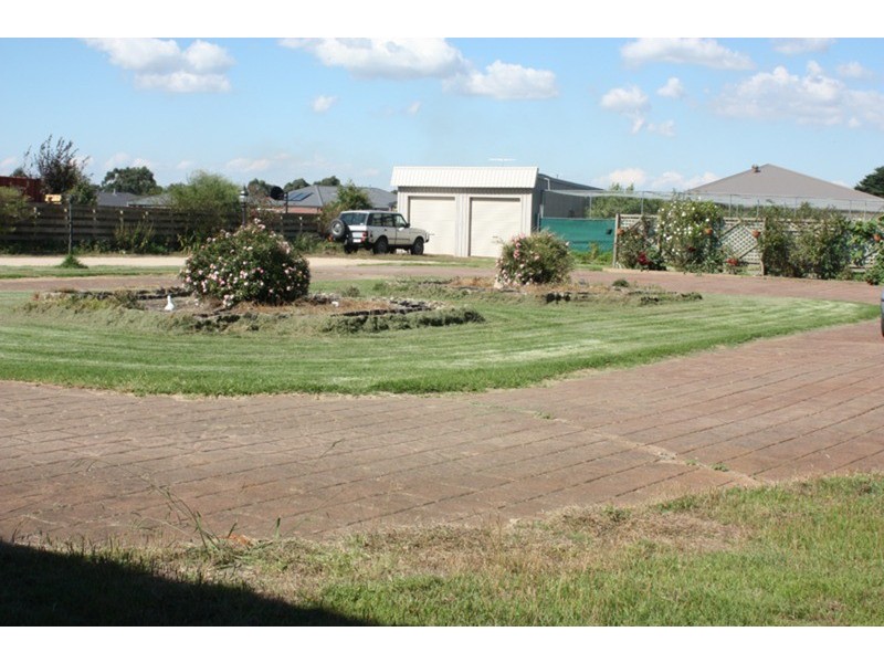 97 Main Road, Riddells Creek VIC 3431
