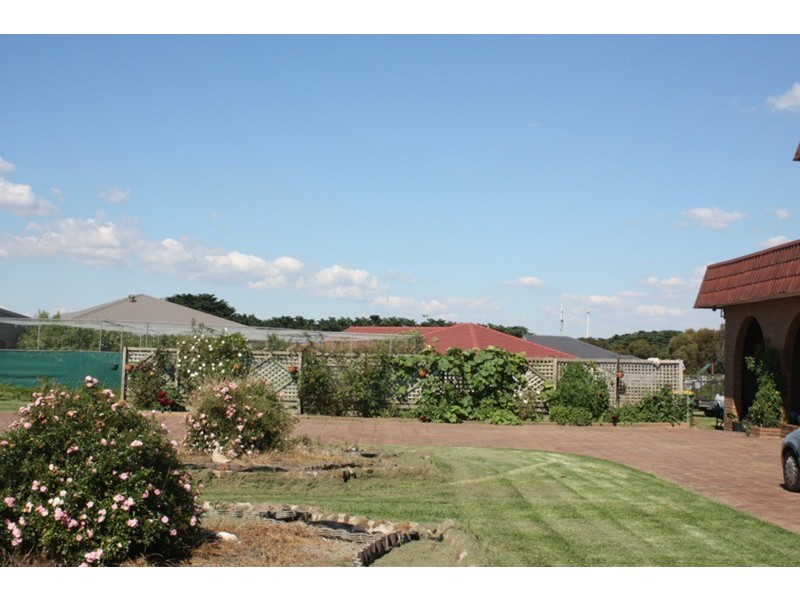 97 Main Road, Riddells Creek VIC 3431