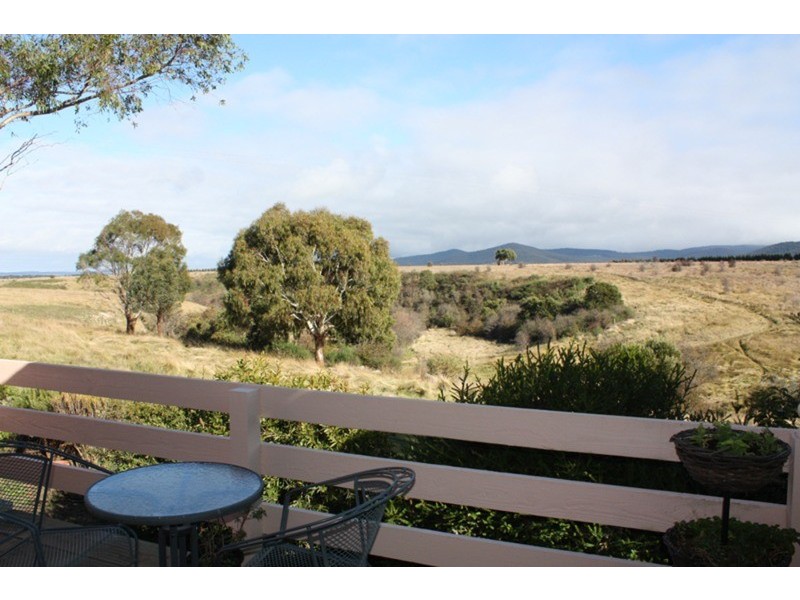 1 Blackrange Road, Romsey VIC 3434