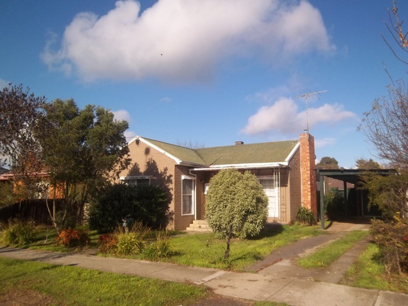 42 Station Street, Sunbury VIC 3429