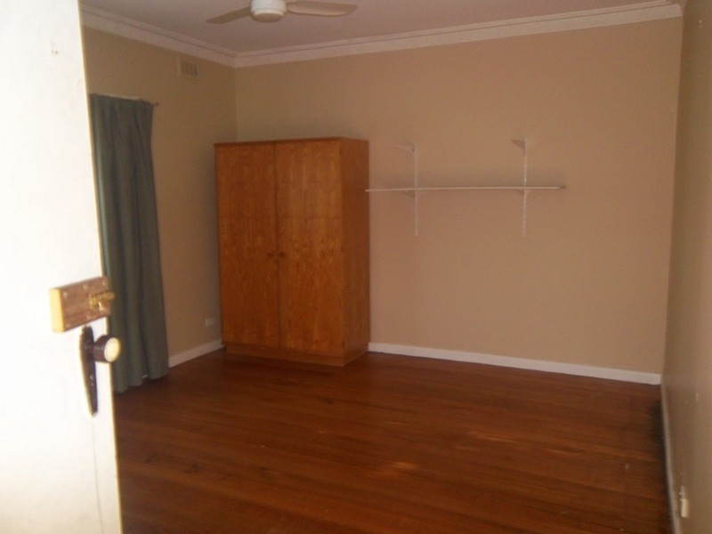 42 Station Street, Sunbury VIC 3429