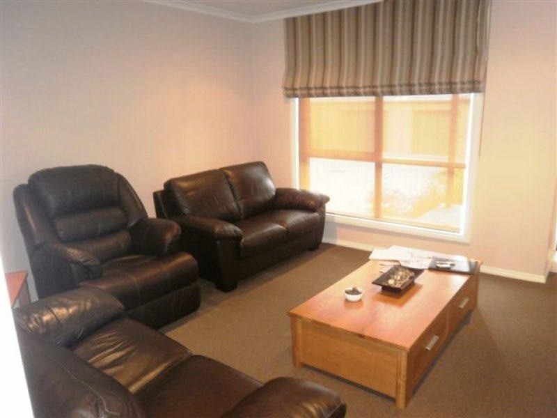 3/507 Elizabeth Drive, Sunbury VIC 3429