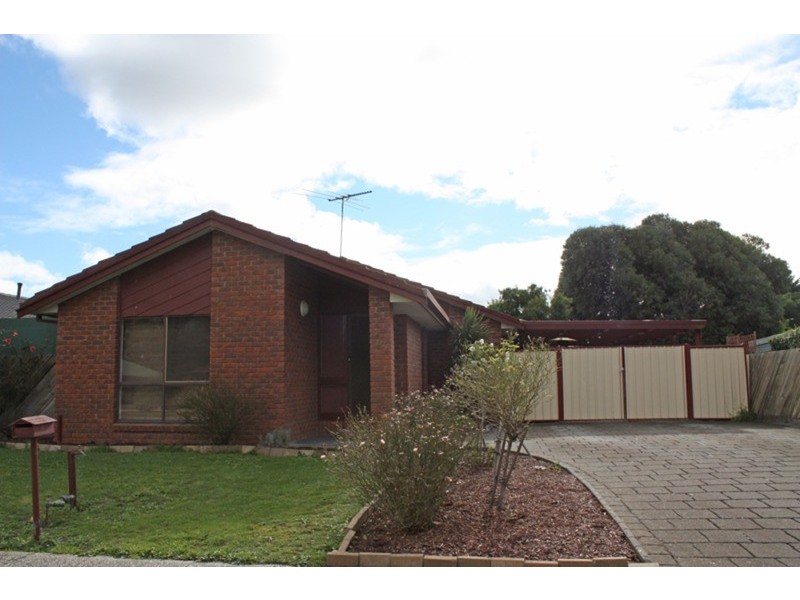 67 Carnoustie Drive, Sunbury VIC 3429