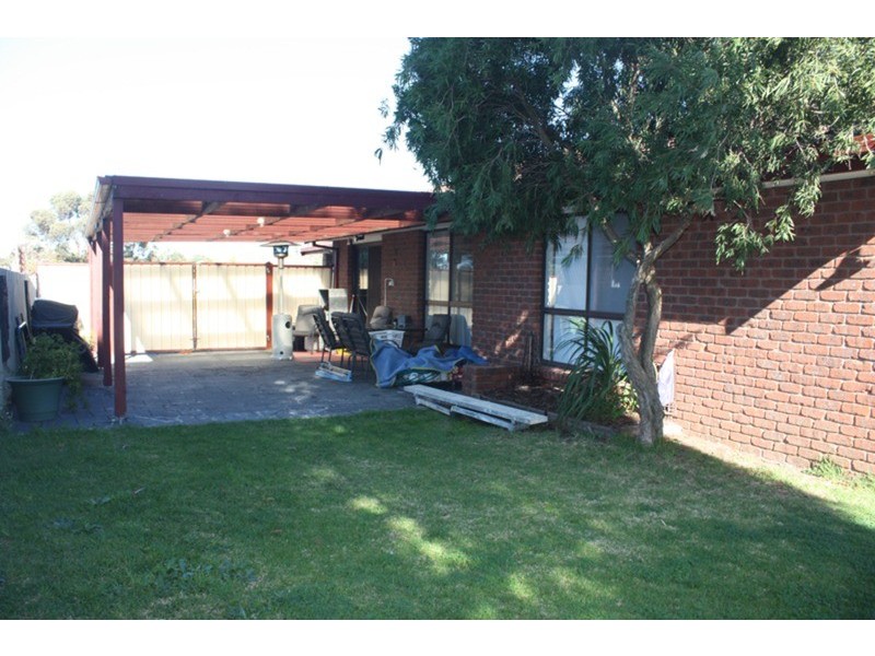 67 Carnoustie Drive, Sunbury VIC 3429