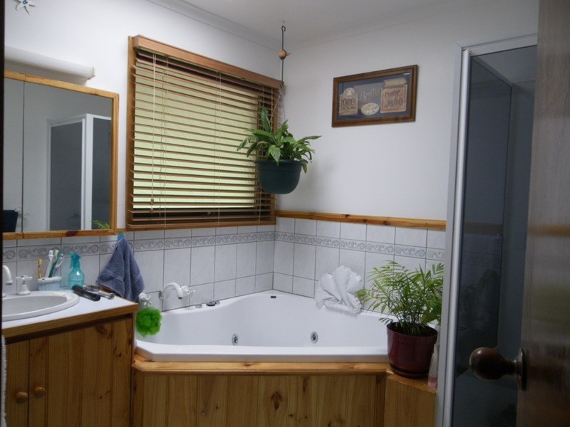 547 Pyalong Road, Lancefield VIC 3435