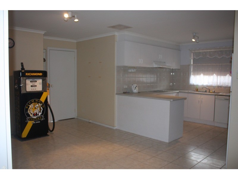 40 Charter Road, Sunbury VIC 3429