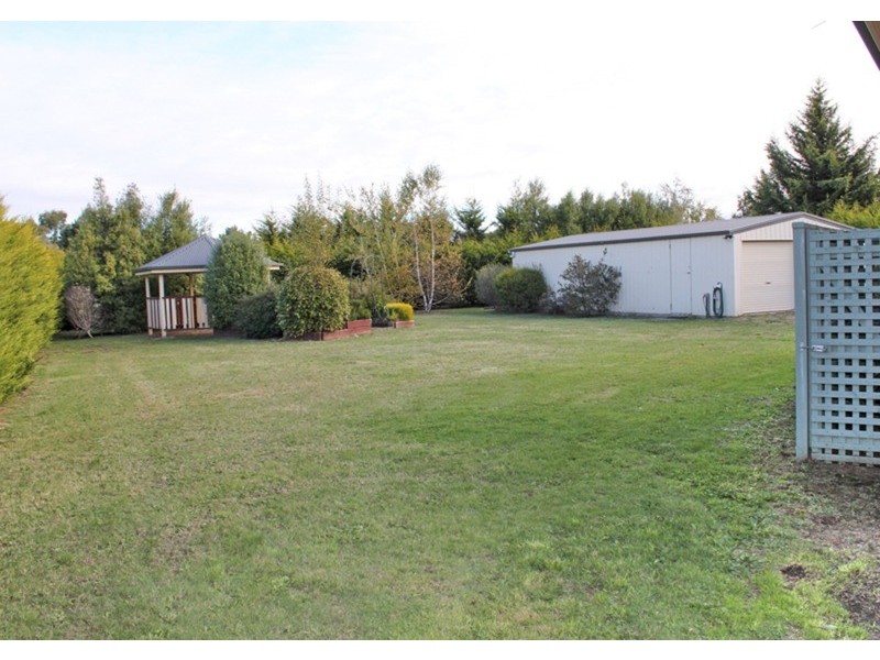 19 Skyline Drive, Gisborne VIC 3437