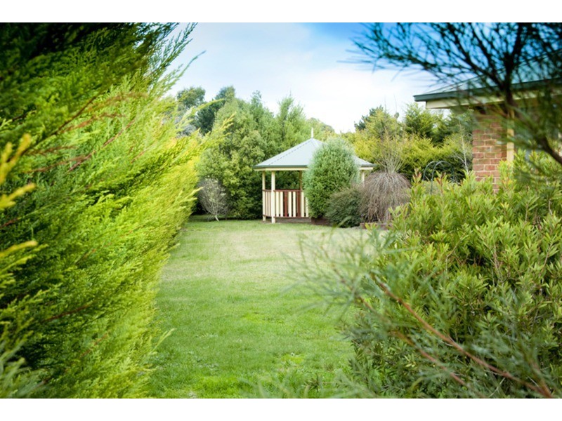 19 Skyline Drive, Gisborne VIC 3437