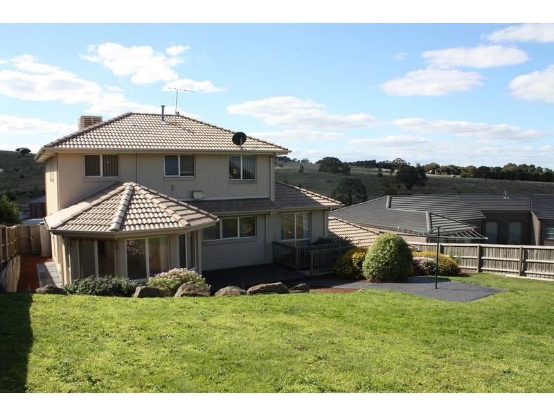 3 Riverview Terrace, Sunbury VIC 3429