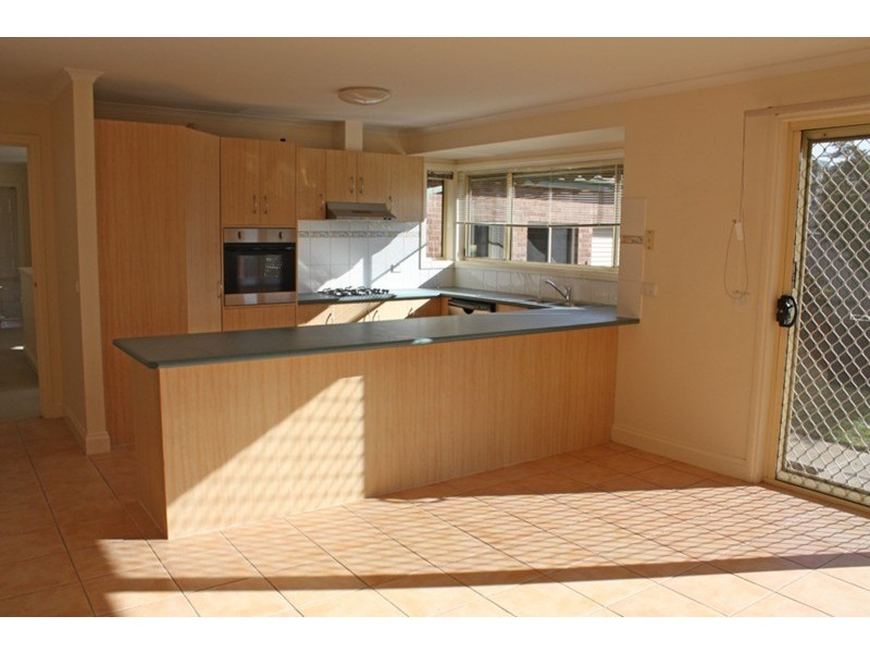 36 Bundanoon Avenue, Sunbury VIC 3429