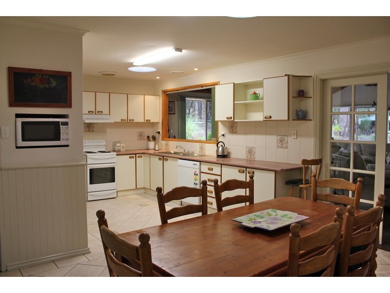 63 Spencer Road, Woodend VIC 3442