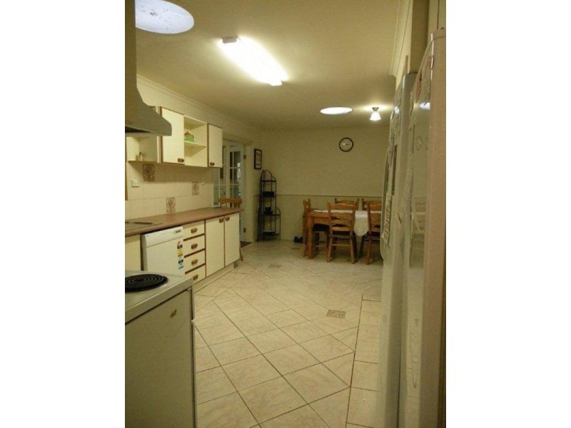 63 Spencer Road, Woodend VIC 3442