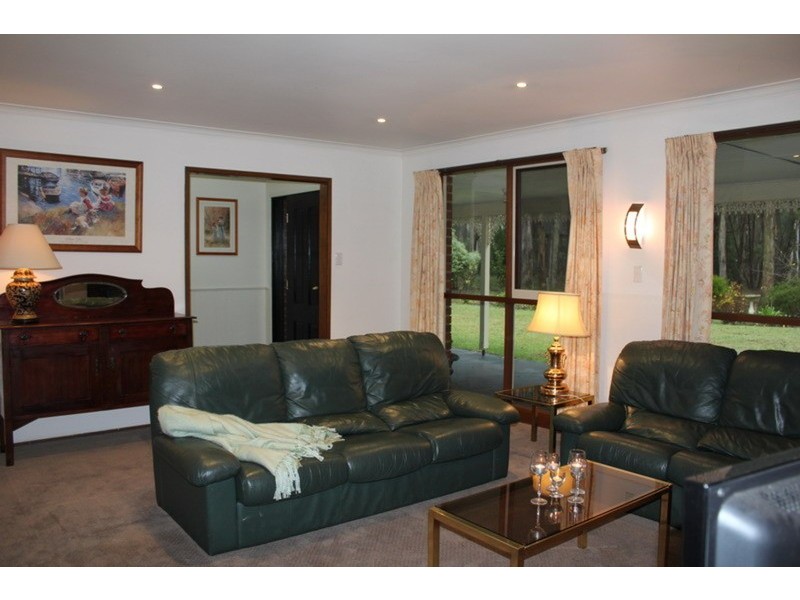 63 Spencer Road, Woodend VIC 3442