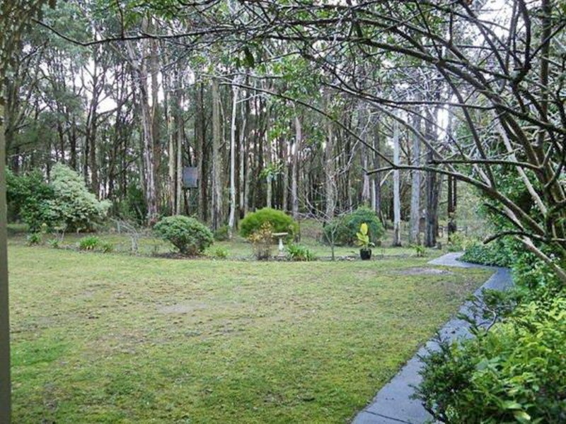 63 Spencer Road, Woodend VIC 3442