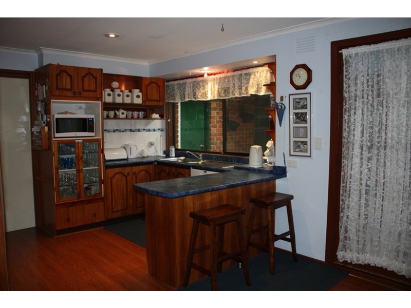 6 Pebblebeach Court, Sunbury VIC 3429