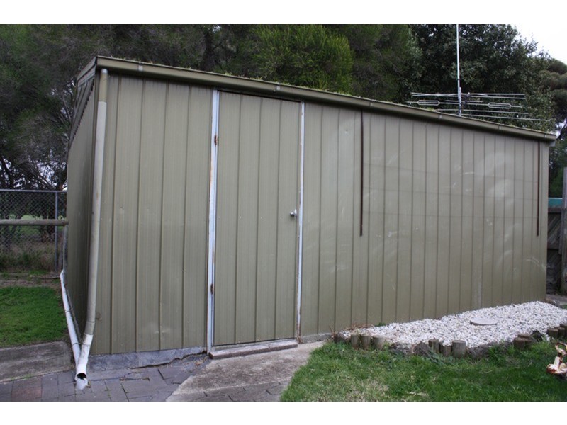 6 Pebblebeach Court, Sunbury VIC 3429
