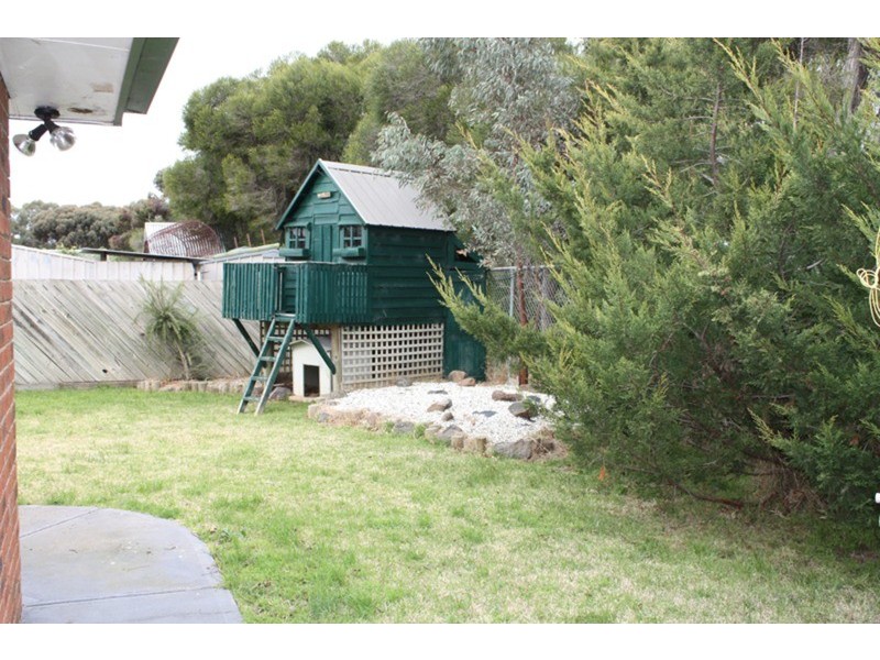 6 Pebblebeach Court, Sunbury VIC 3429
