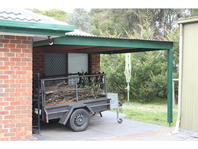 6 Pebblebeach Court, Sunbury VIC 3429