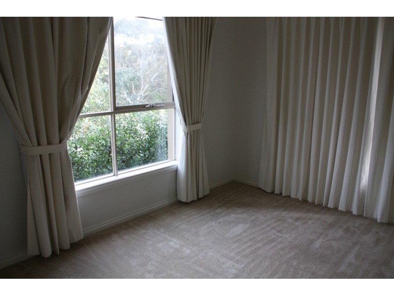 16 Saxonwood Drive, Sunbury VIC 3429