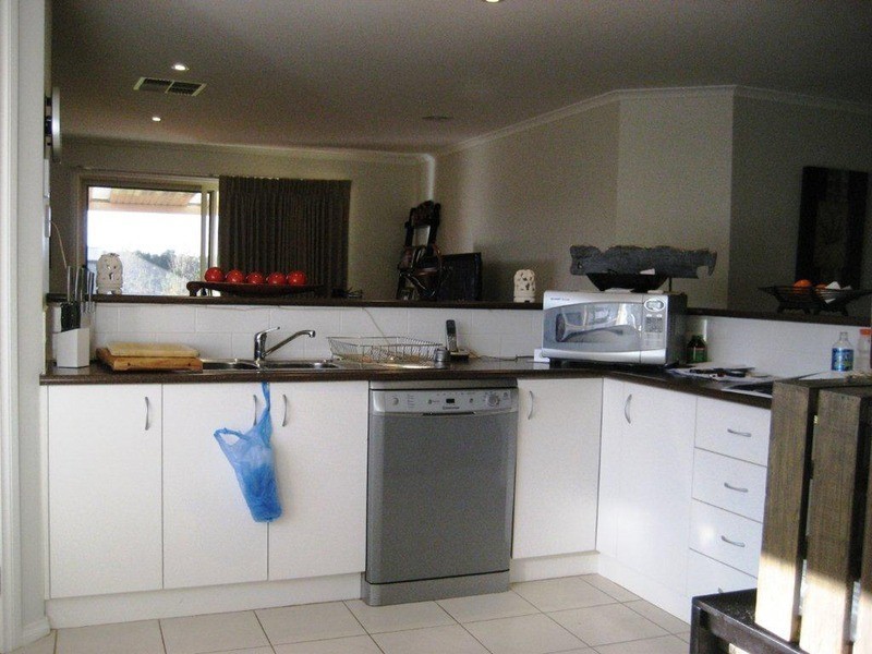 32 Shaw Drive, Romsey VIC 3434