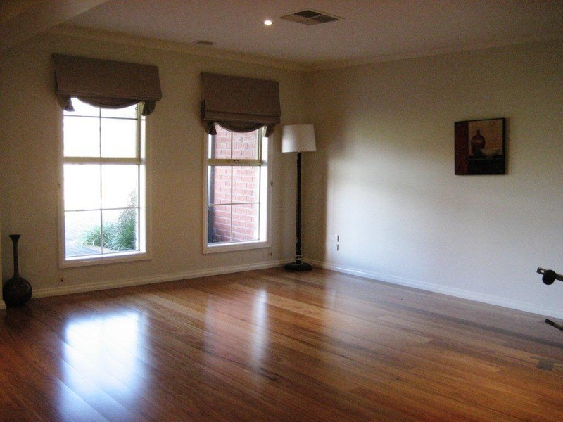 32 Shaw Drive, Romsey VIC 3434