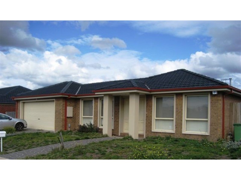 24 Burge Drive, Sunbury VIC 3429