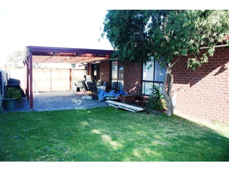 67 Carnoustie Drive, Sunbury VIC 3429