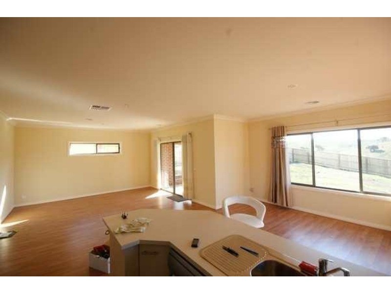 12 Grandridge Way, Sunbury VIC 3429