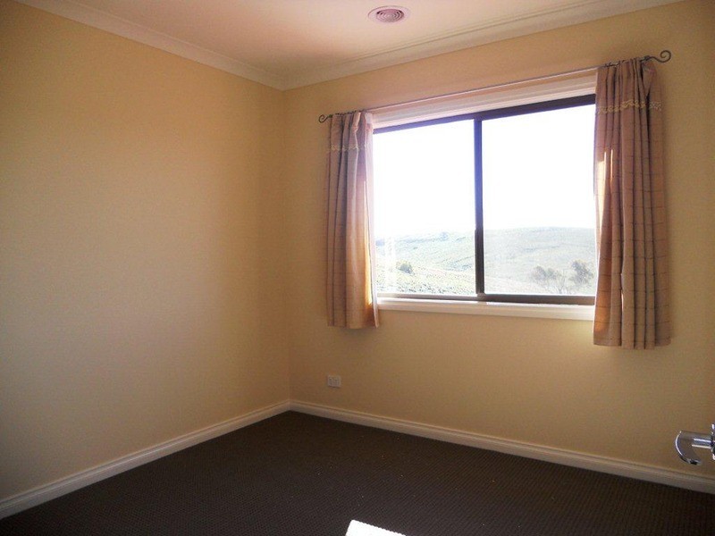 12 Grandridge Way, Sunbury VIC 3429