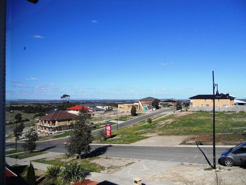 12 Grandridge Way, Sunbury VIC 3429