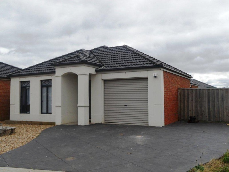 56 Charter Road East, Sunbury VIC 3429