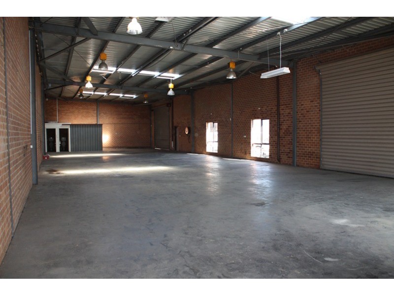 1/8-10  Sussex Court, Sunbury VIC 3429
