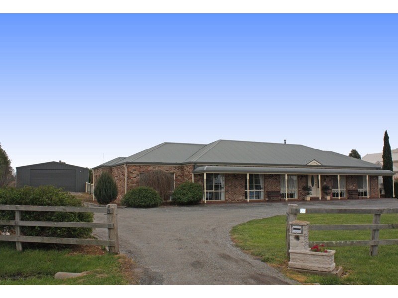 36 Namnan Way, Gisborne South VIC 3437