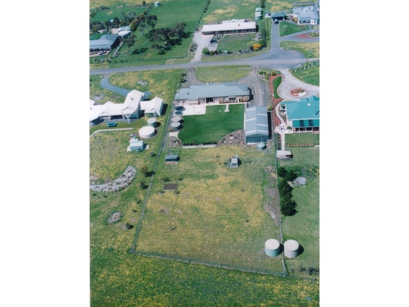 36 Namnan Way, Gisborne South VIC 3437